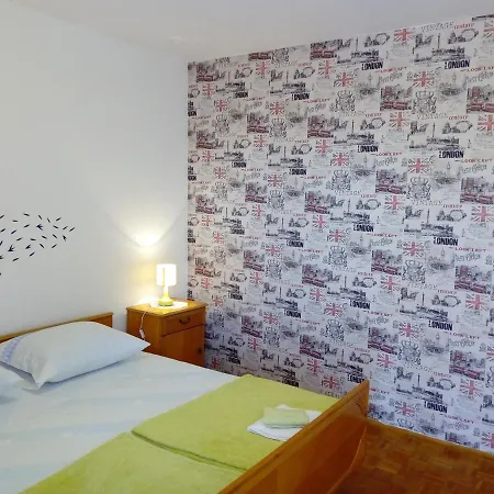 Roni Apartment